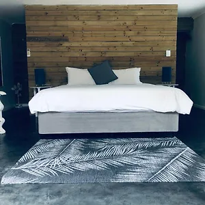 https://the-vines-edge.hotels-capetown.com