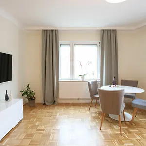 https://green-mango-city-condo.vienna-besthotels.com